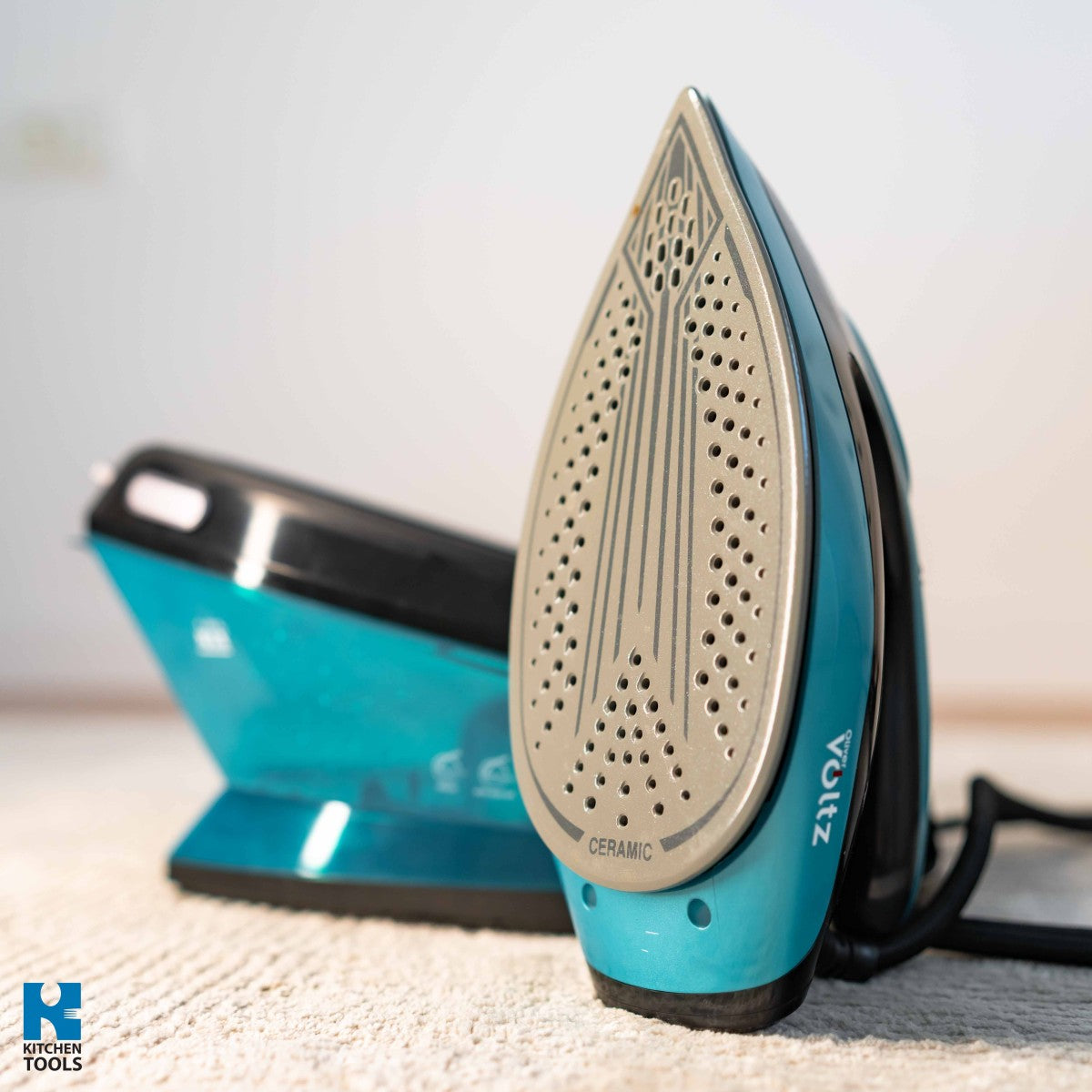 Парогенератор Ютия Oliver Voltz OV51052A, 3200W, 1.5 л, 3 настройки на парата, Керамична плоча, LED дисплей, Тюркоаз